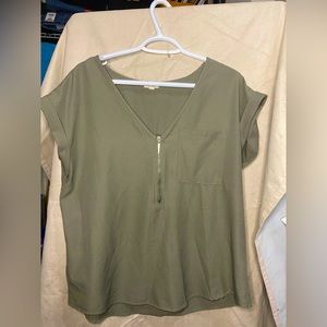 XL Green tee with zipper accent from Ardene